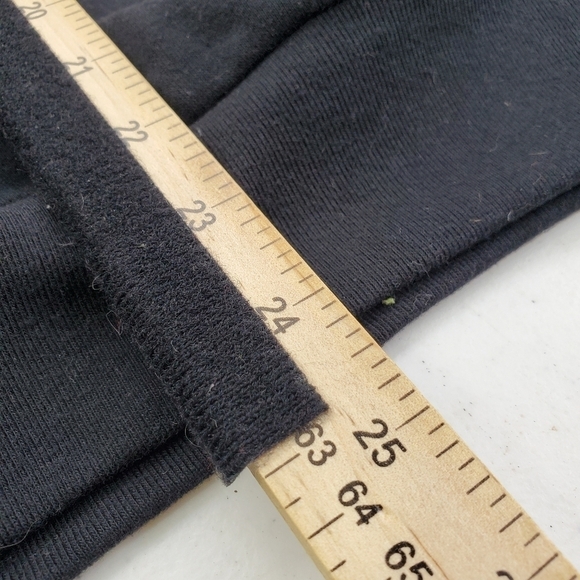 Yellowstone Dutton Ranch Sweatshirt Women's Small NWT - Picture 7 of 11